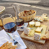 Co-consumption of cheese and wine, at the heart research by the CSGA.